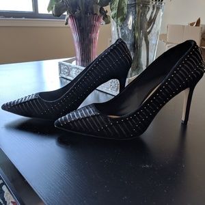 Vince camuto black pumps
